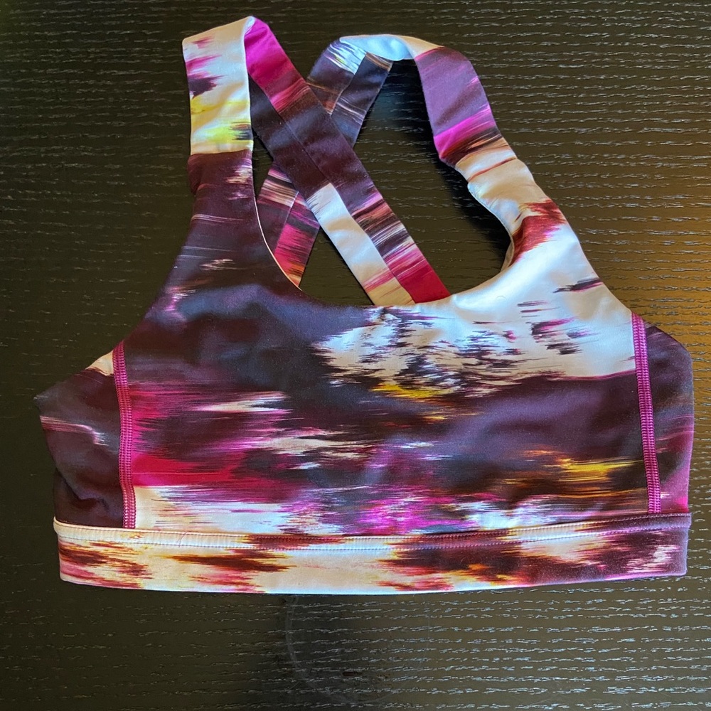Lululemon sports bra